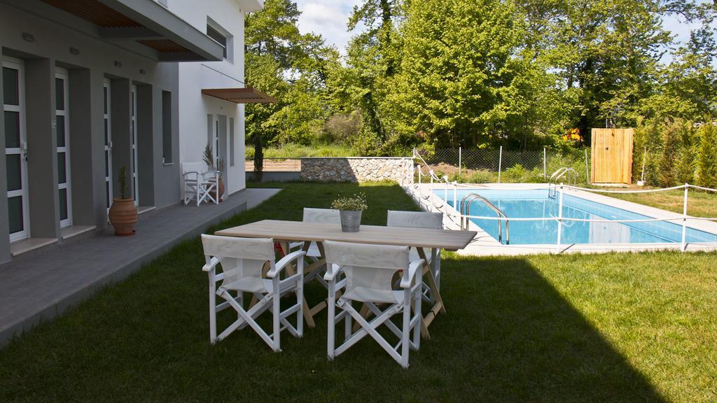 Aristotelia Gi Ikies - Olympiada Poolside Retreats Экстерьер фото