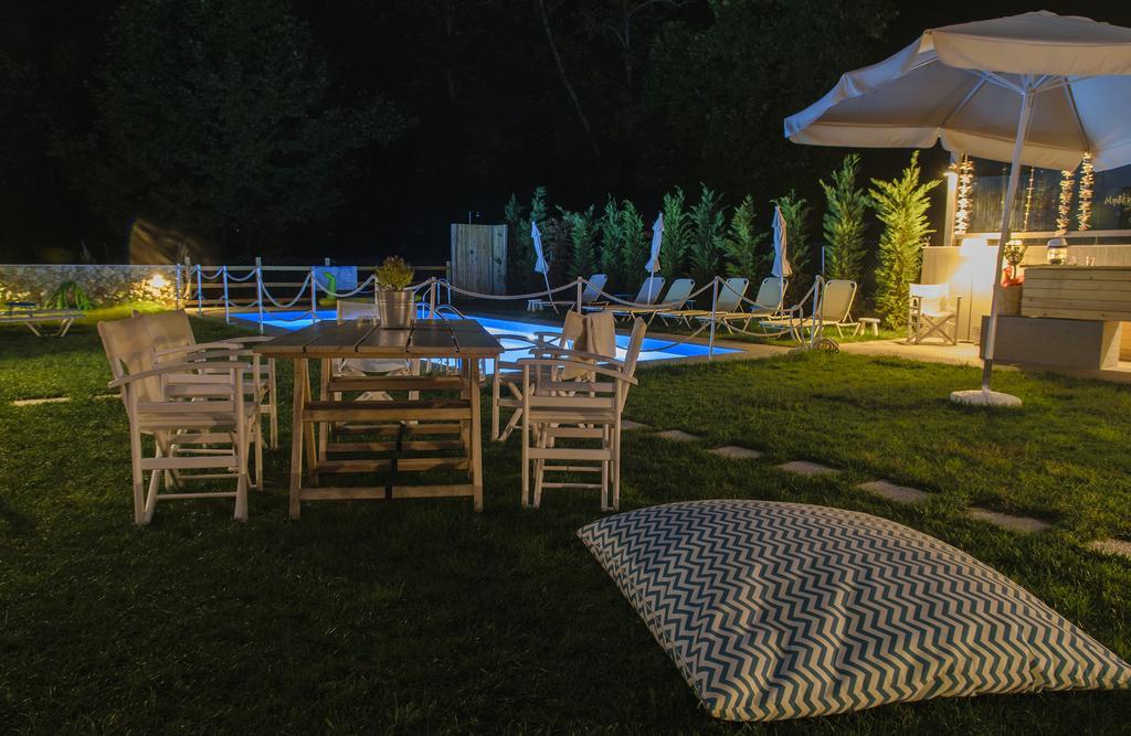 Aristotelia Gi Ikies - Olympiada Poolside Retreats Экстерьер фото